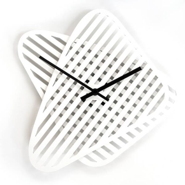 TIDarticles_Layla-Mehdi-Pour_Sophieclock_03.jpg