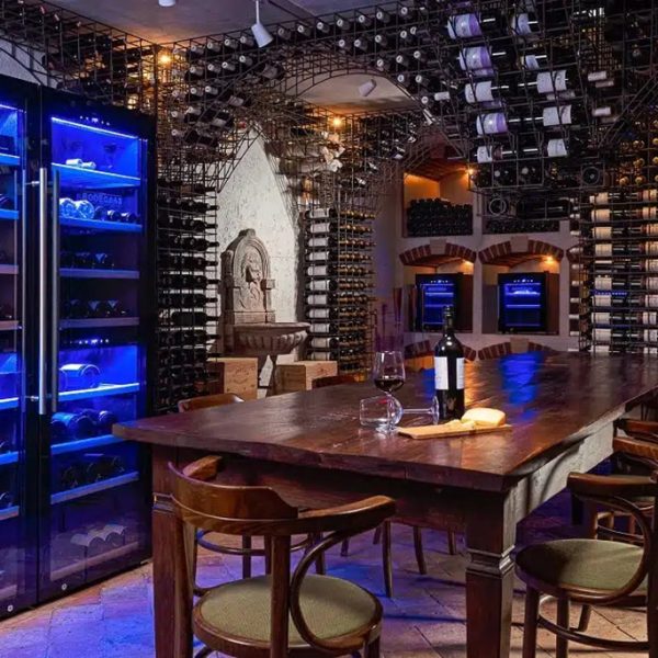 TIDarticles_cantinettavino_01.jpg