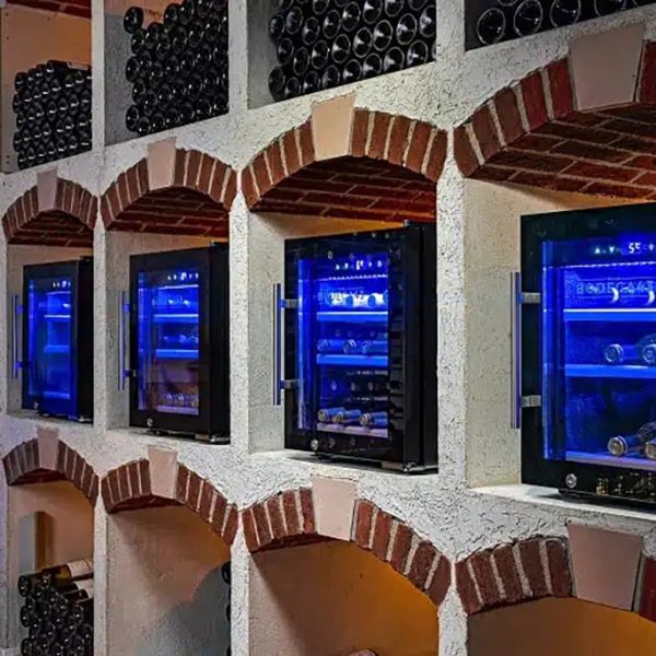 TIDarticles_cantinettavino_02.jpg