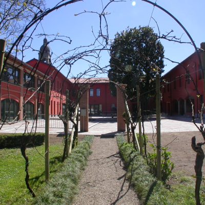 Vistadinsiemedalcortile.jpg